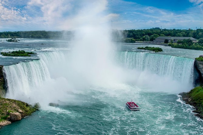 Best of Niagara Falls Canada Premium Tour: Behind Falls and Boat - Seasonal Excursions: Boat Ride or Virtual Flight