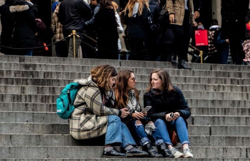 Best of NYC: Top-Rated Gossip Girl TV Locations Pedicab Tour - Starting Point at the Iconic 7th Avenue Corner