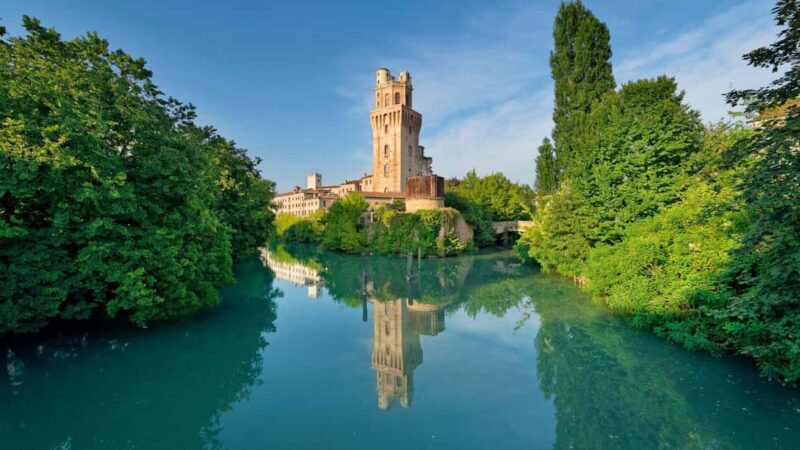 Best of Padova: Private Walking Tour with a Local - Walking Through the Oldest Botanical Garden