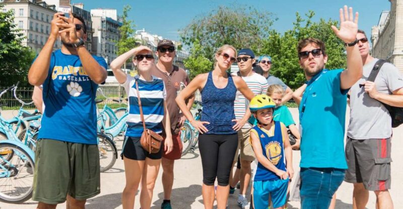 Best of Paris Bike Tour - The Eiffel Tower and the Final Landmarks