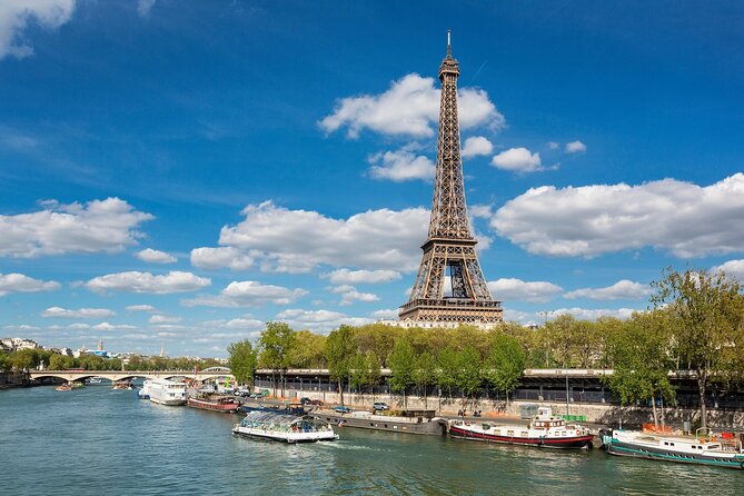 Best of Paris in 5 days - Visiting the Champs-Elysees and Paris from the Coach