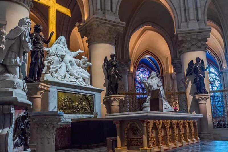 Best of Paris on Private Tour - Luxury Transportation and Private Group Comfort