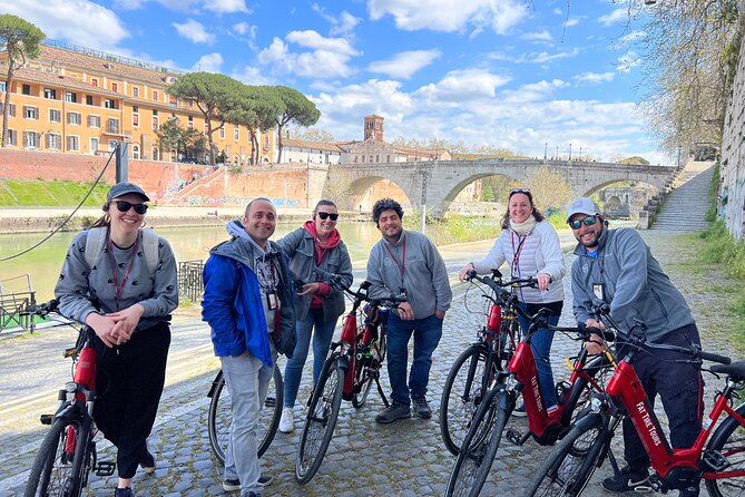 Best of Rome Electric Bike Tour - Exploring the Pantheon’s Exterior and the Trevi Fountain