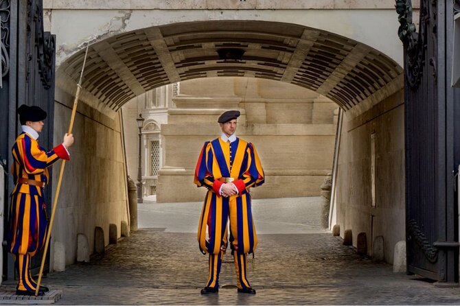 Best of Rome: Vatican & Colosseum Guided Tour - Practical Details on Logistics and Group Management