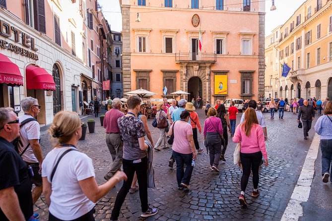 Best of Rome Walking Tour with Piazza Navona and Trevi Fountain - Visiting the Pantheon from the Outside