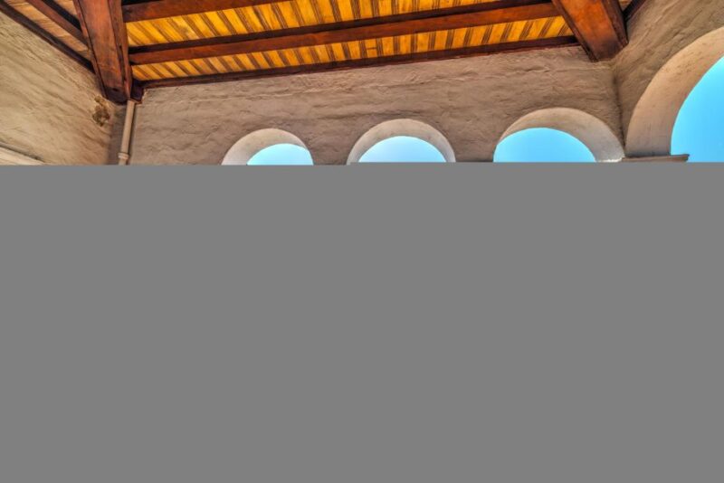 Best of Santa Barbara: A Private Stroll Through Paradise - Tasting Local Flavors at Santa Barbara Public Market