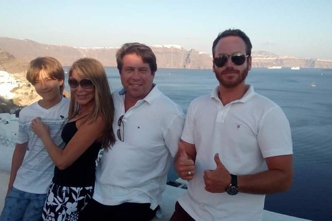 Best of Santorini: 3-hour Private Tour with a Local Guide - Private Transportation and Comfort in an Air-Conditioned Vehicle