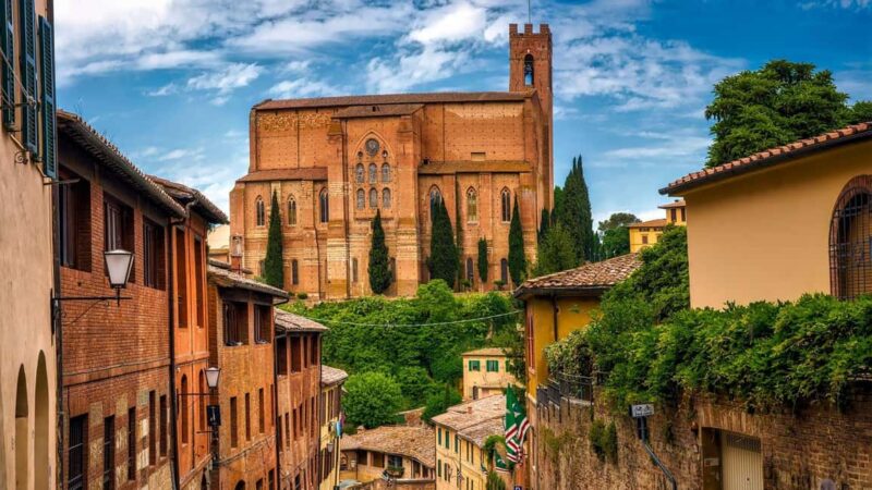 Best of Siena: Private Walking Tour with a Local - Visiting the Orto Botanico and Enjoying Nature