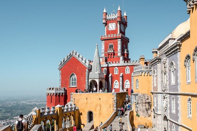 Best of Sintra and Cascais Private Full Day Tour - Knowledgeable Guides and Personalized Experience