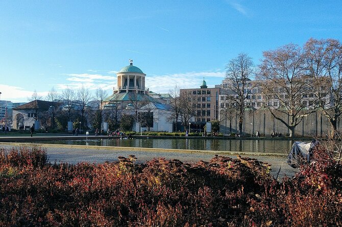 Best of Stuttgart with professional guide - Starting at Stuttgart’s Old Town Hall with Historic Charm