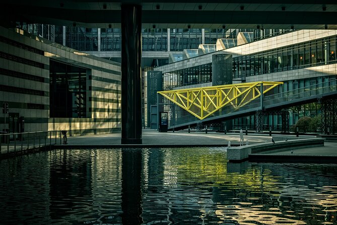 Best of Stuttgart with professional guide - Visiting the Landmark Evangelical-Lutheran Church
