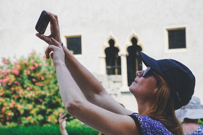 Best of Verona Highlights Walking Tour with Arena - The Elegance of Piazza delle Erbe