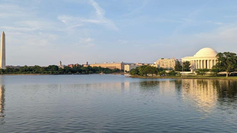 Best of Washington: Private Walking Tour with a Local - Insider Tips on Local Dining and Hidden Gems