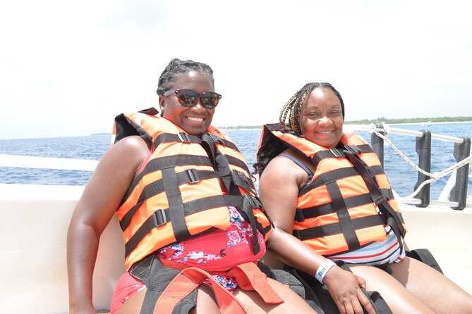 Best Parasailing Cozumel + Locker - Key Points