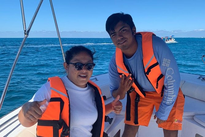 Best Parasailing Cozumel + Locker - Additional Inclusions: Water, Wi-Fi, Pool, and Showers