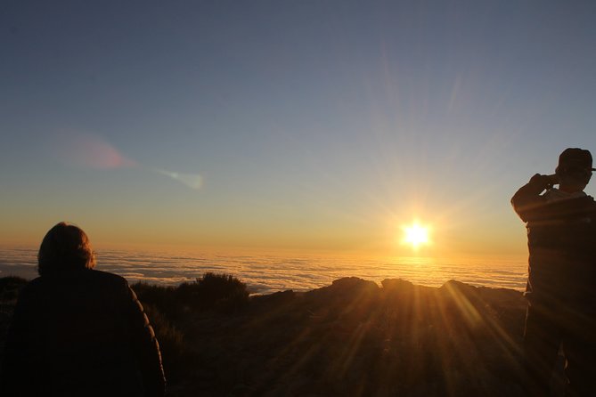 Best Sunrise (Private Tour) - The Trail from Pico do Arieiro to Pico Ruivo