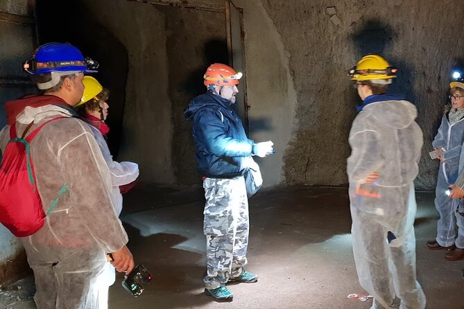 Between catacombs and ancient quarries, in the largest underground of Rome - Expert Guides and Their Impact on the Experience