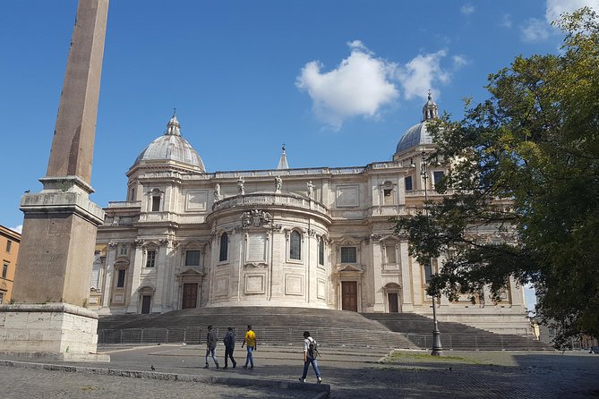 Between Holy Doors - Exploring the Basilica di Santa Prassede for Ancient Art