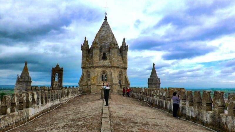 Between Life & Death: Roman Temple, Cathedral & Bone Chapel - Exploring Évora’s Gothic and Romanesque Cathedral