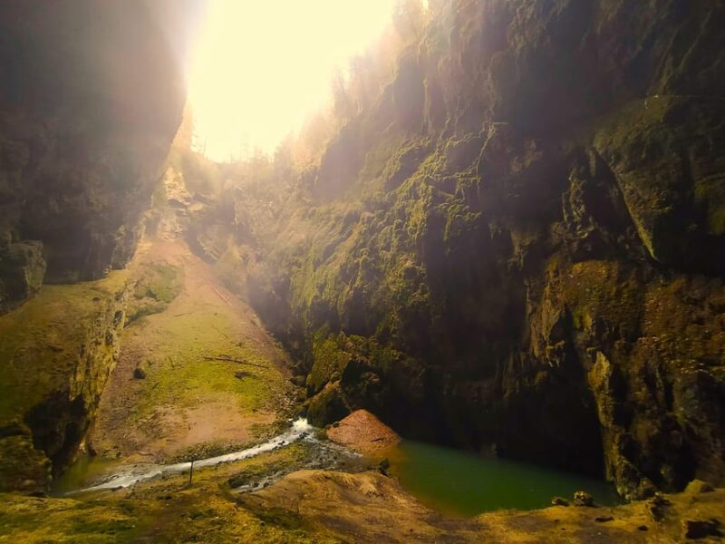 Beyond Brno: Best of Czech Caves - Full-Day Hiking Tour - Exploring the Moravian Karsts Most Famous Features