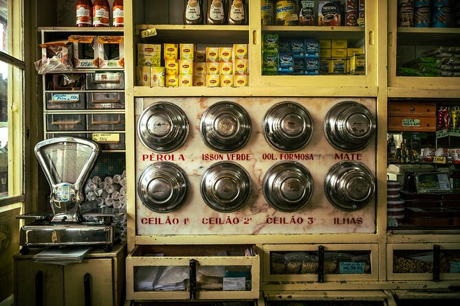 Beyond the Barrel: From Decadent to Down-home in the Heart of Porto - Key Points