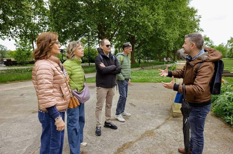 Beyond the Beaten Path: Explore Bordeauxs Right Bank - Starting at Pont de Pierre: The Gateway to Bordeaux’s Right Bank