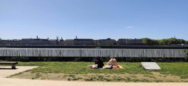 Beyond the Beaten Path: Explore Bordeauxs Right Bank - Riverside Stroll Along Parc des Angéliques