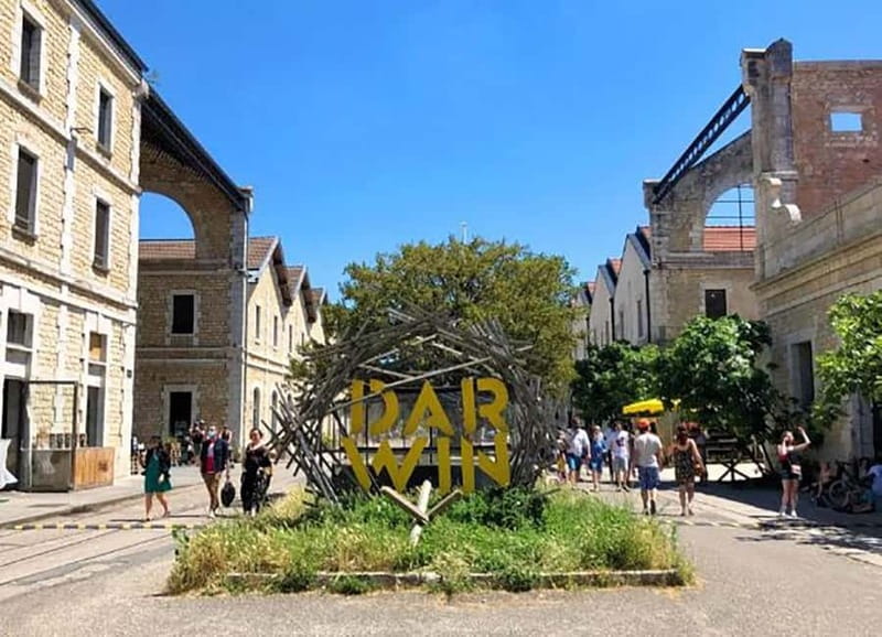 Beyond the Beaten Path: Explore Bordeauxs Right Bank - Practical Details: Meeting Point and Accessibility