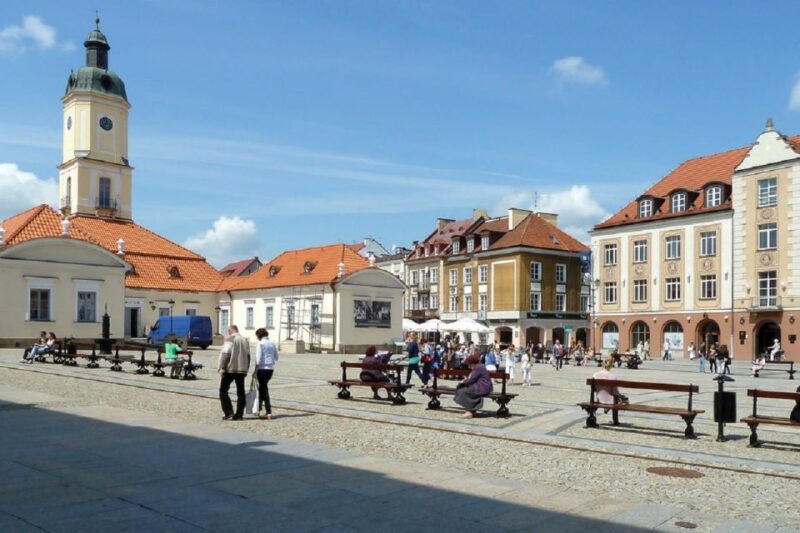 Bialystok Old Town Highlights Private Walking Tour - Exploring Kosciuszkos Market Square and the Town Hall