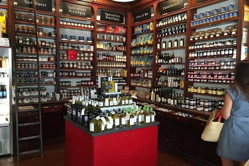 Biarritz: Country Food Tour with a true native Basque ! - Admiring Biarritz Architecture and Its History