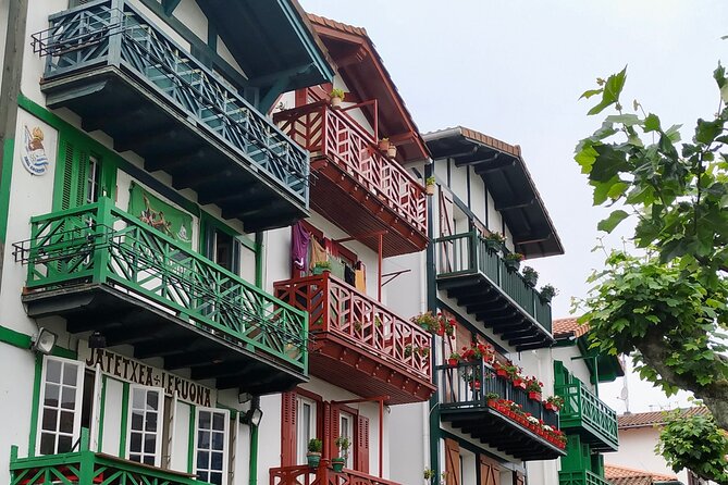 Biarritz: Full day excursion to visit the Basque coast! - Hondarribia: Spanish Border Charm and Wine Tasting