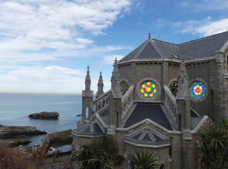 Biarritz: Outdoor Escape Game - Spies, surf & sun - Discover Biarritz’s Streets and Cultural Spots
