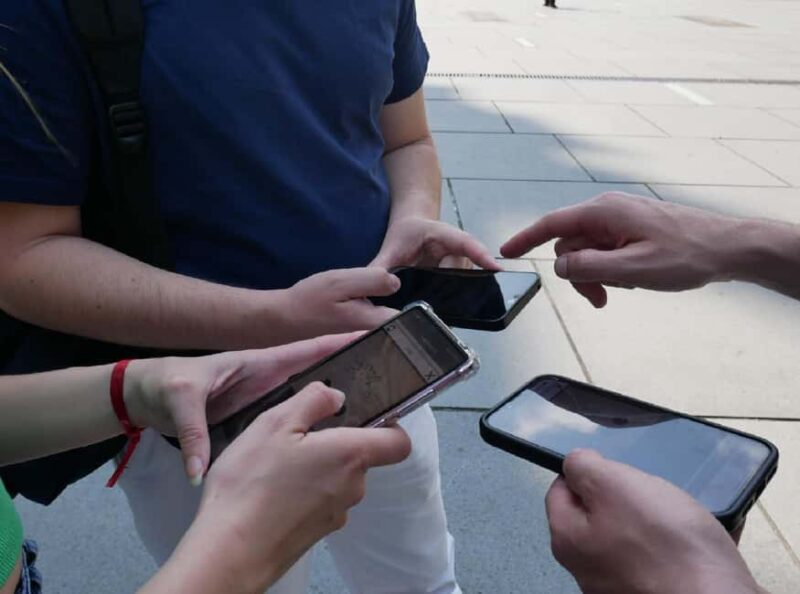 Biarritz: Outdoor Escape Game - Spies, surf & sun - Accessibility and Practical Tips for Participants