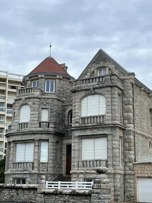 Biarritz: Walking Tour with a true native Basque ! - Why Choose This Guided Tour of Biarritz?