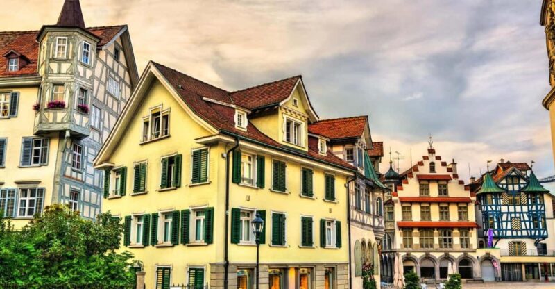 Biel: Express Walk with a Local in 60 minutes - Savoring Local Tips for Food, Drink, and Nightlife