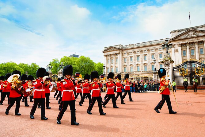 Big Ben, Westminster Abbey & Changing of the Guard Guided Tour - Outside Views and Photo Opportunities at Big Ben