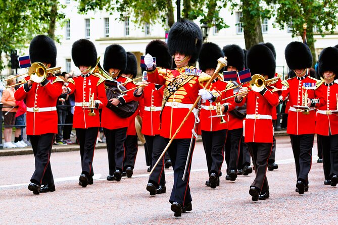 Big Ben, Westminster Abbey & Changing of the Guard Guided Tour - Buckingham Palace’s Exterior and Royal Presence
