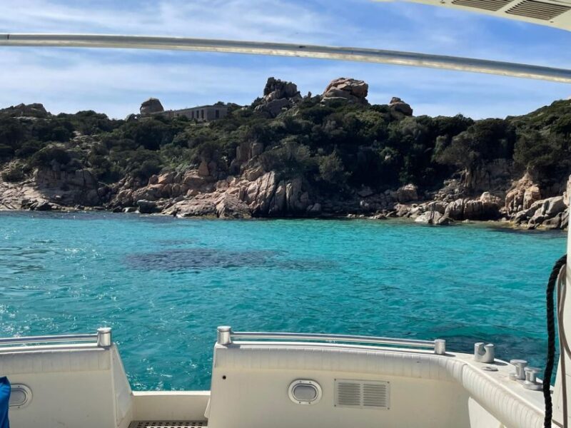 Big Boat tour for the Maddalena Archipelago or Corsica - Boat Features and Comfort During the Day