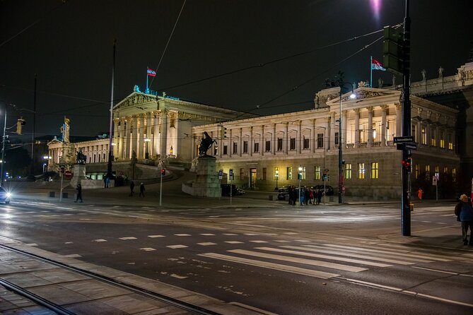Big Bus Panoramic Live-Guided Evening Tour - Strolling Through Volksgarten and Stadtpark