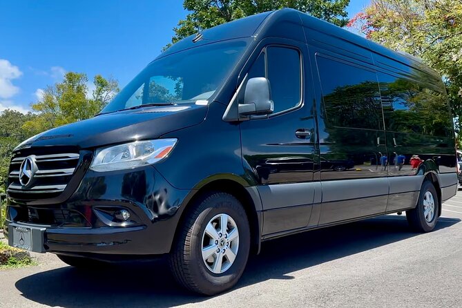 Big Island Full Circle with Volcanoes and Akaka Falls Tour - Discovering Rainbow Falls in Hilo