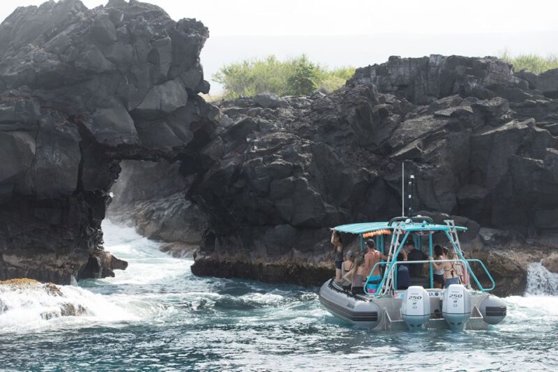 Big Island: Kona Half-Day Boat Tour with Snorkeling & Lunch - Key Points
