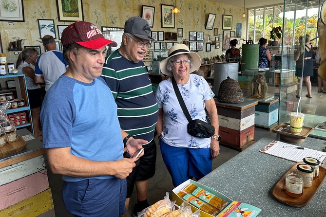 Big Island of Hawaii South Kona Historical Day Tour - Authentic Hawaiian Lunch at Kaaloas Super Js