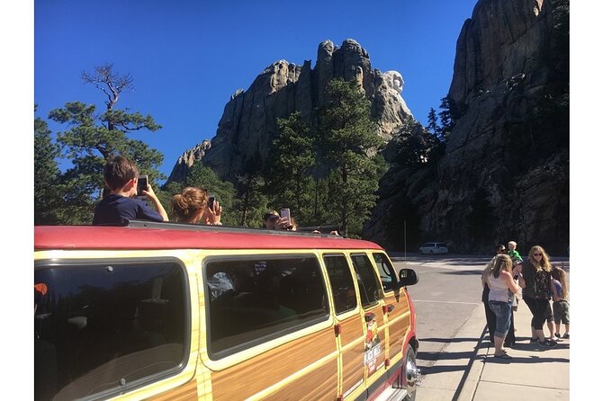 BIG - Mt Rushmore & Crazy Horse & Bison Safari-Needles-Iron Mtn - Visiting Mount Rushmore with Guided Insights