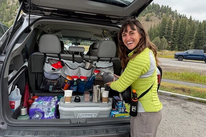 Big Sky Winter Wildlife Safari Lamar Valley Breakfast and Lunch - Roosevelt Arch: Symbol of Yellowstone’s Conservation Heritage