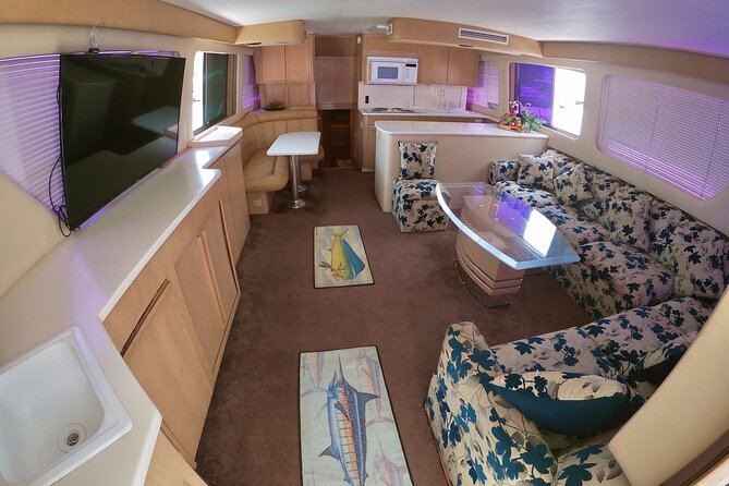 Biggest Luxury Yacht Boat Best in Cancun up to 28 pax - Snorkeling at Isla Mujeres and Playa Norte