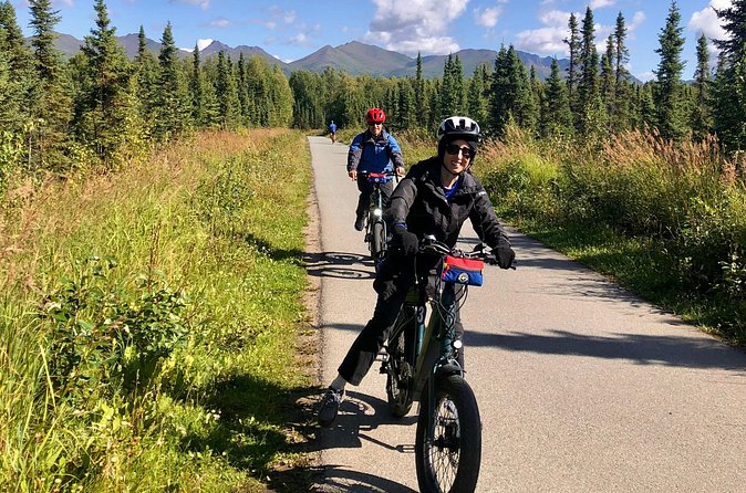 Bike and History Tour of Anchorage - Scenic Trails and Wildlife Encounters