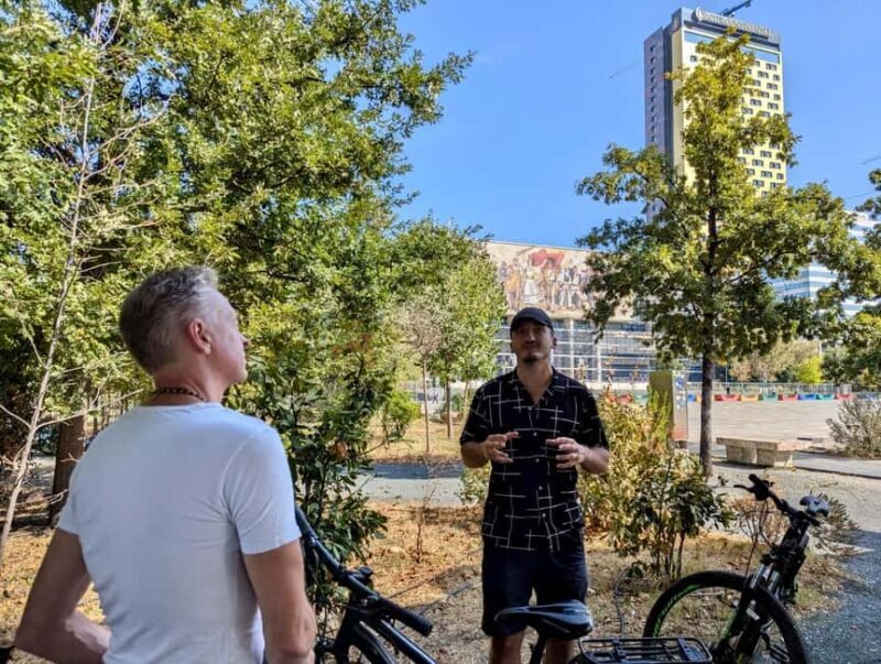 Bike or E-Bike Tour Tirana : Highlights & Grand Park Guided - Key Points