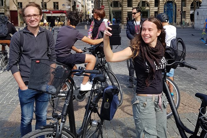 Bike Paris treasures with a live guide - Families & Friends - Discovering the Saint Germain des Pres Quarter