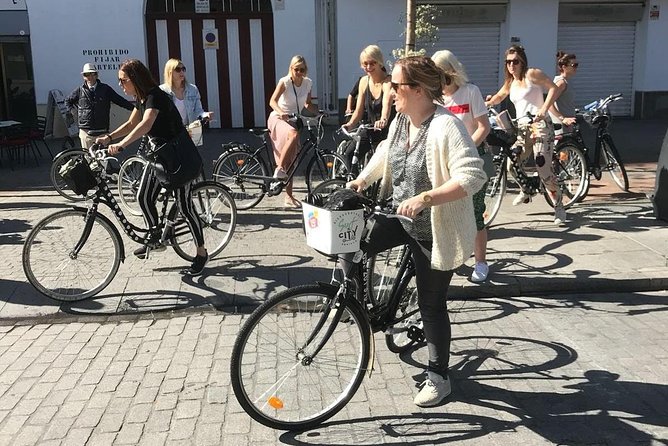 Bike rental all day - Convenient Pickup at a Central Meeting Point in the Old Town