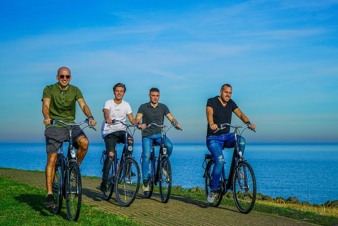 Bike rental Volendam - Explore the Countryside of Amsterdam - Optional Visit to Marken: An Island of Wooden Houses and Waterways
